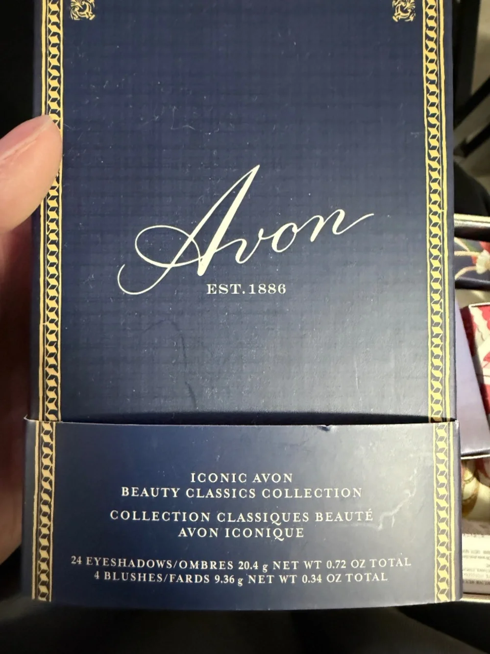AVON HOLIDAY BOX SET COLLECTORS makeup - Picture 4 of 16